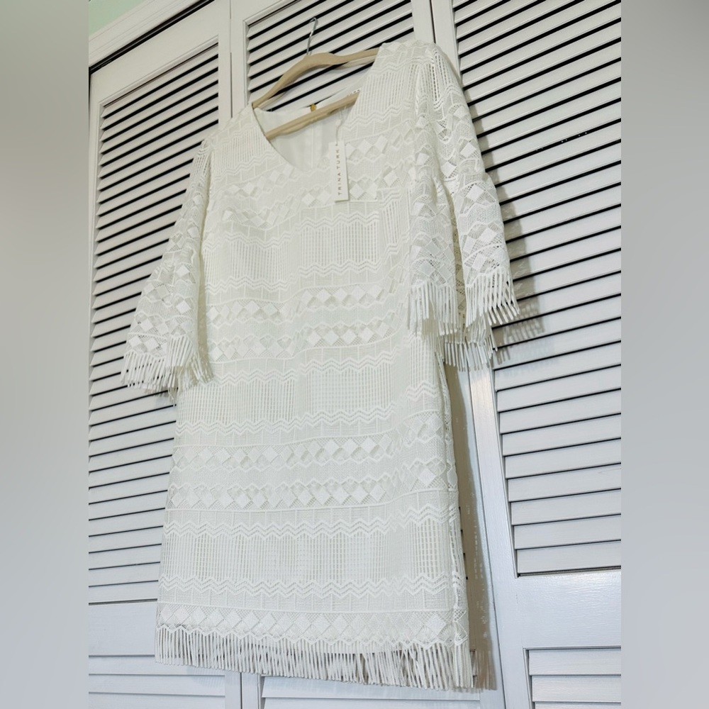 Trina Turk White Lace Fringed Bell Sleeve Cocktail Sheath Dress, Size 6, NWT - Picture 5 of 10